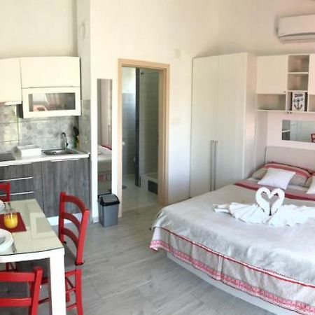 Apartmani Bolero - Obiteljski Odmor ヴォディツェ エクステリア 写真