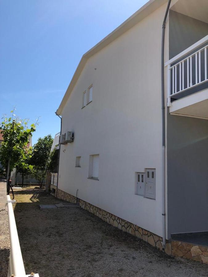 Apartmani Bolero - Obiteljski Odmor ヴォディツェ エクステリア 写真