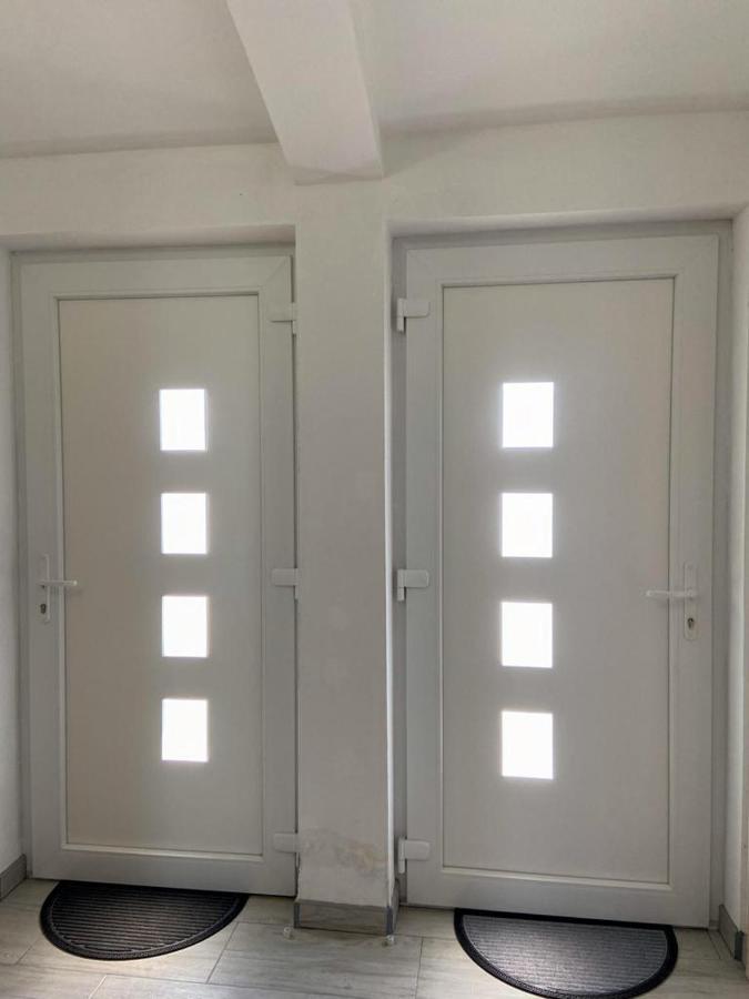 Apartmani Bolero - Obiteljski Odmor ヴォディツェ エクステリア 写真